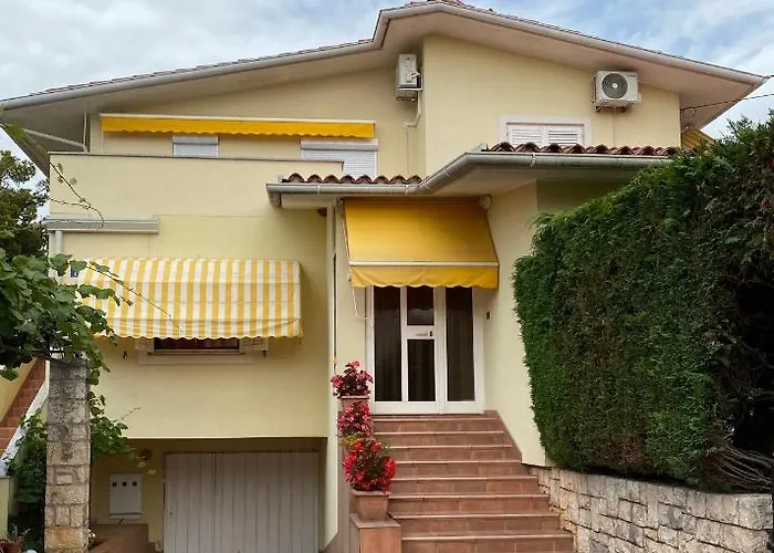 Apartments Maris
